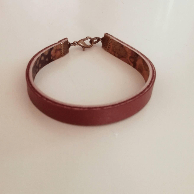 Bracelet cuir véritable réversible marron et motif ancien