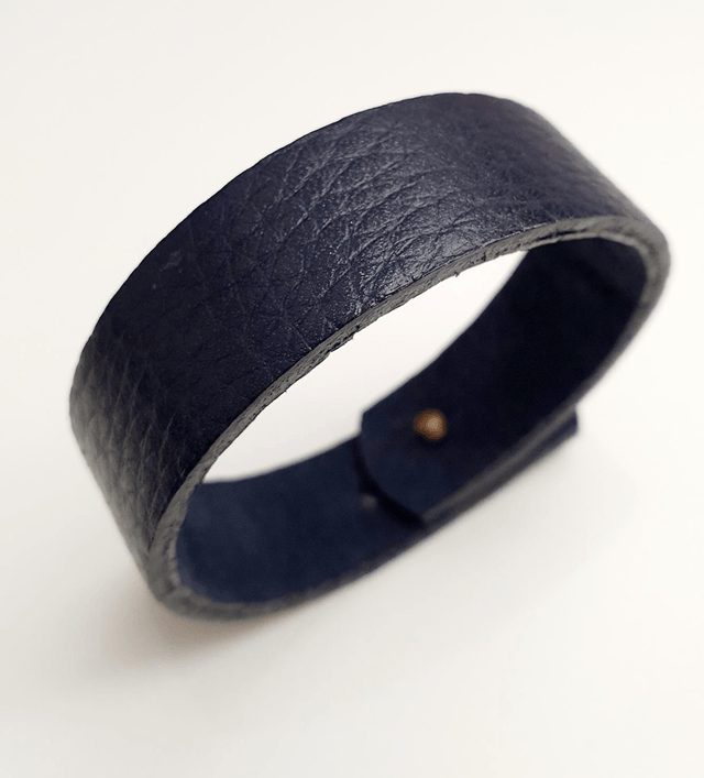 Bracelet manchette bleu marine